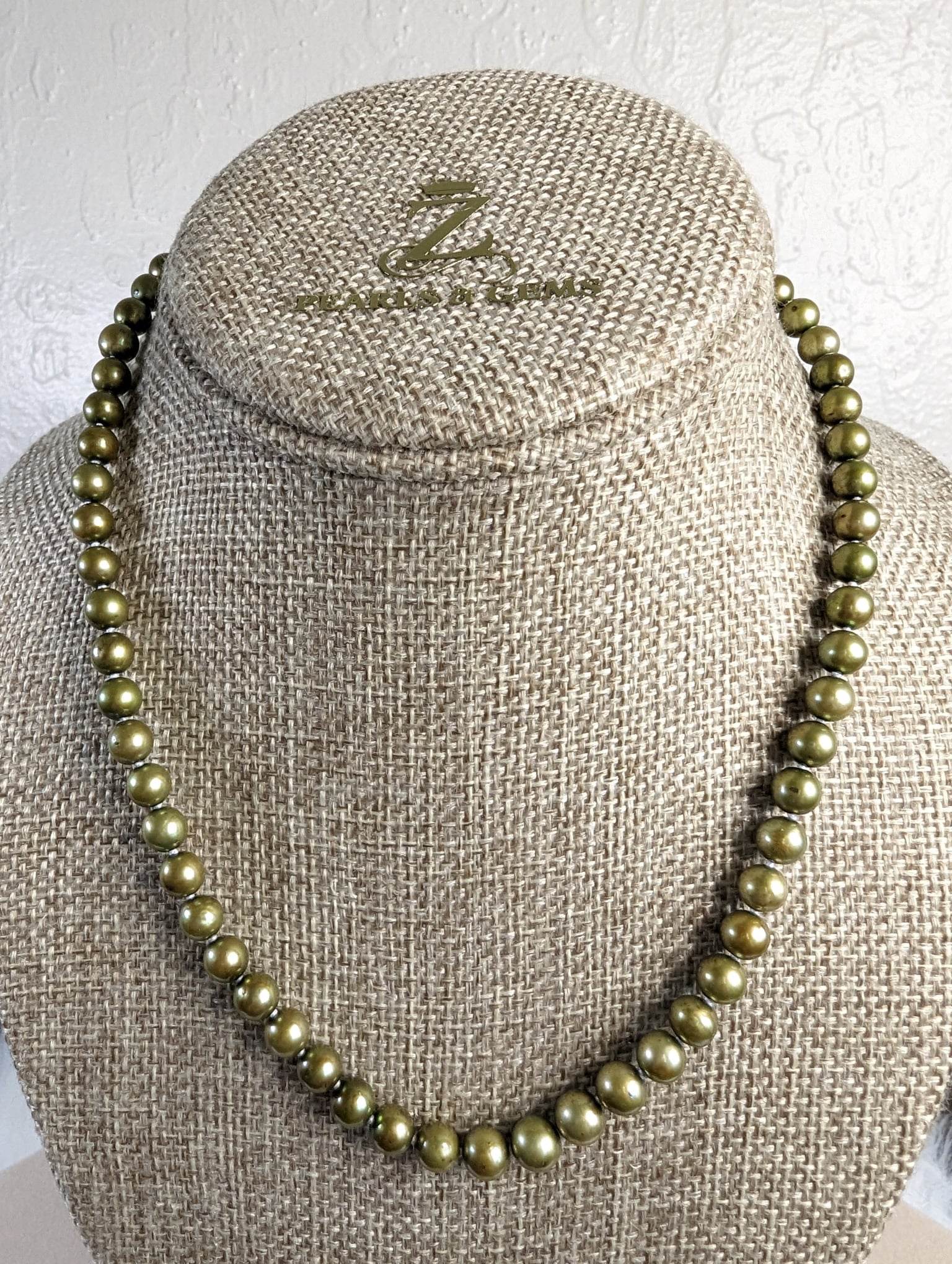 Baby South Sea Pearls Strand Necklace (Pistachio)