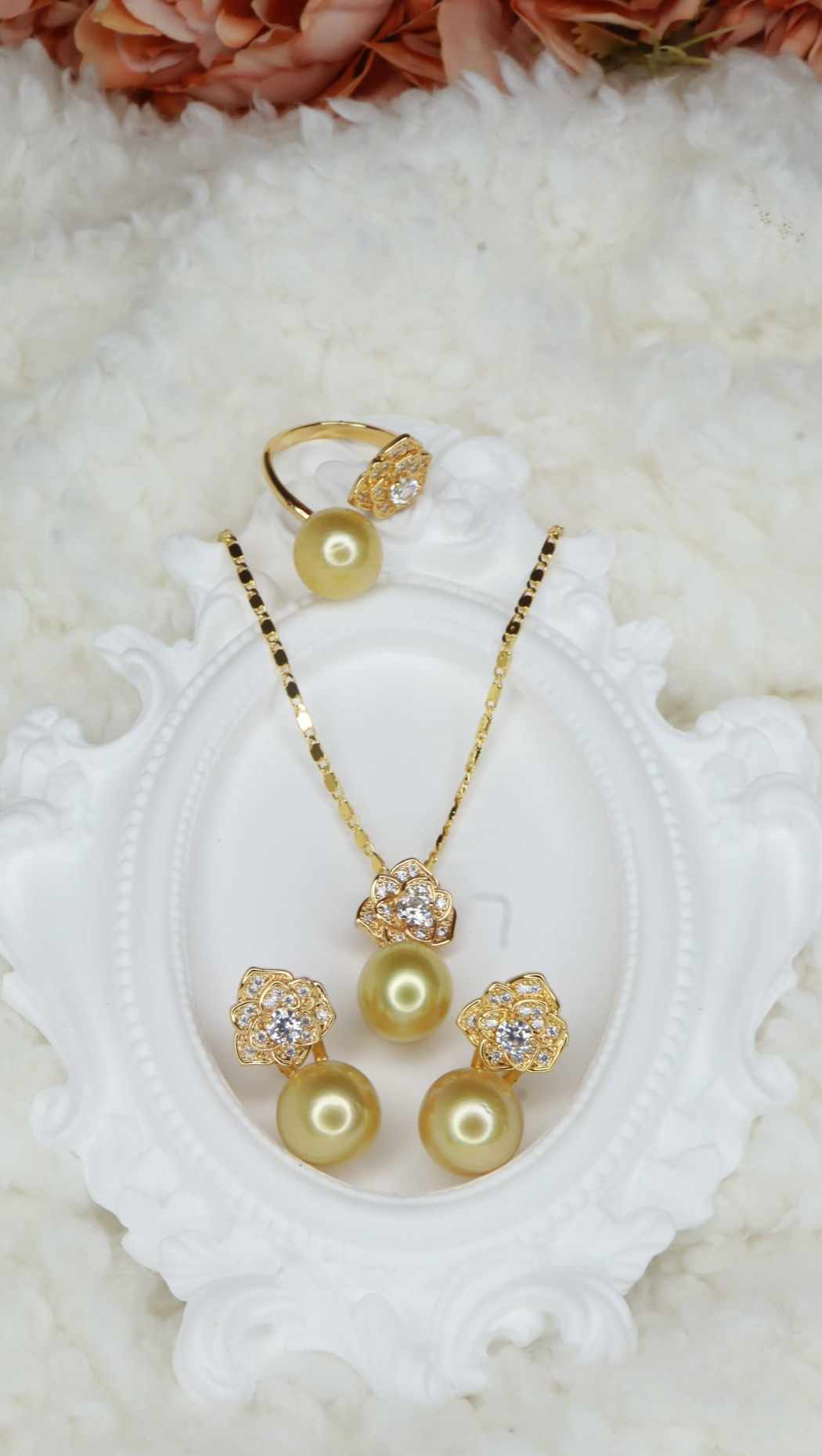 Goldie South Sea Pearls Jewelry Set