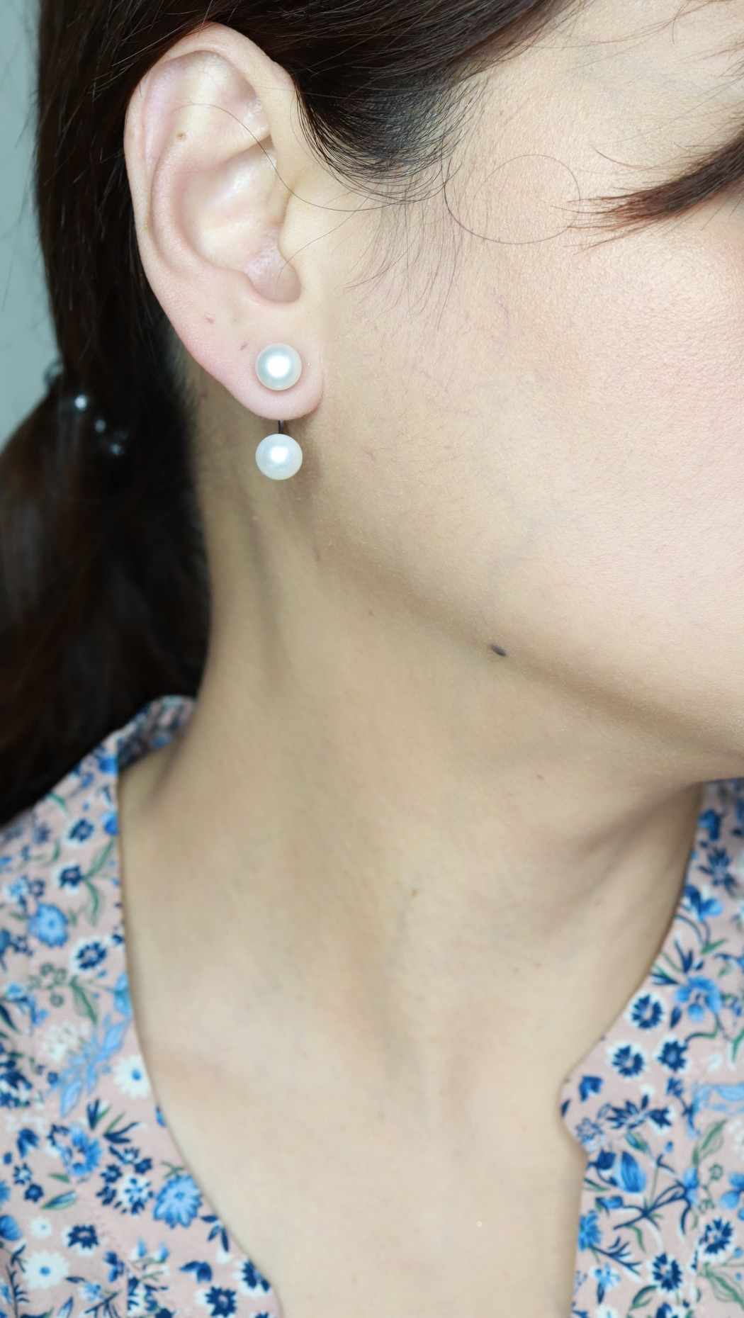 Double pearl stud earrings