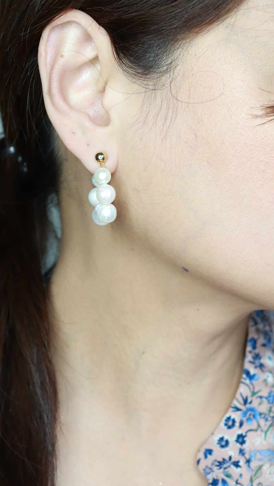 Small hoop pearl earrings