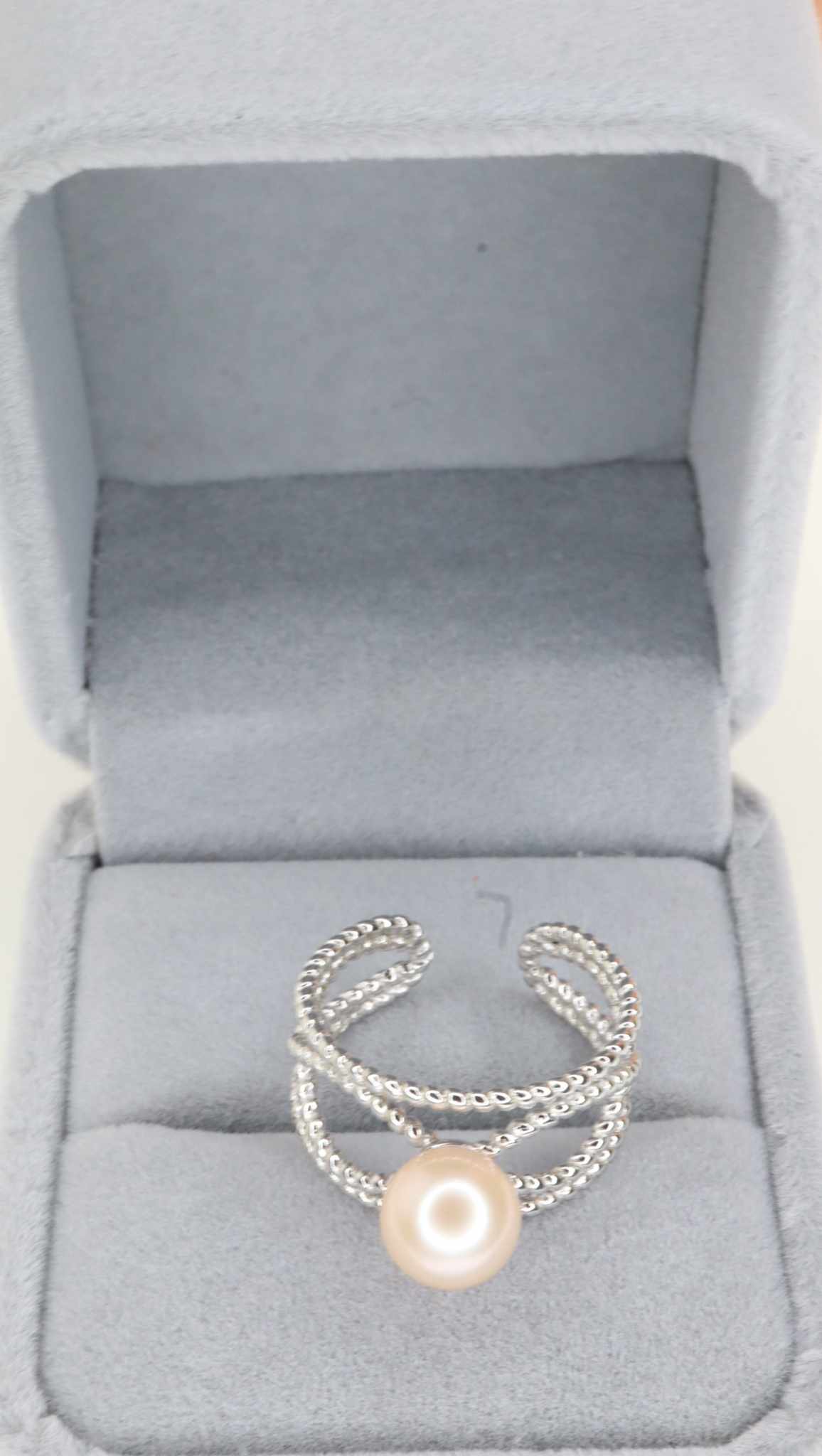 Cream freshwater pearl ring