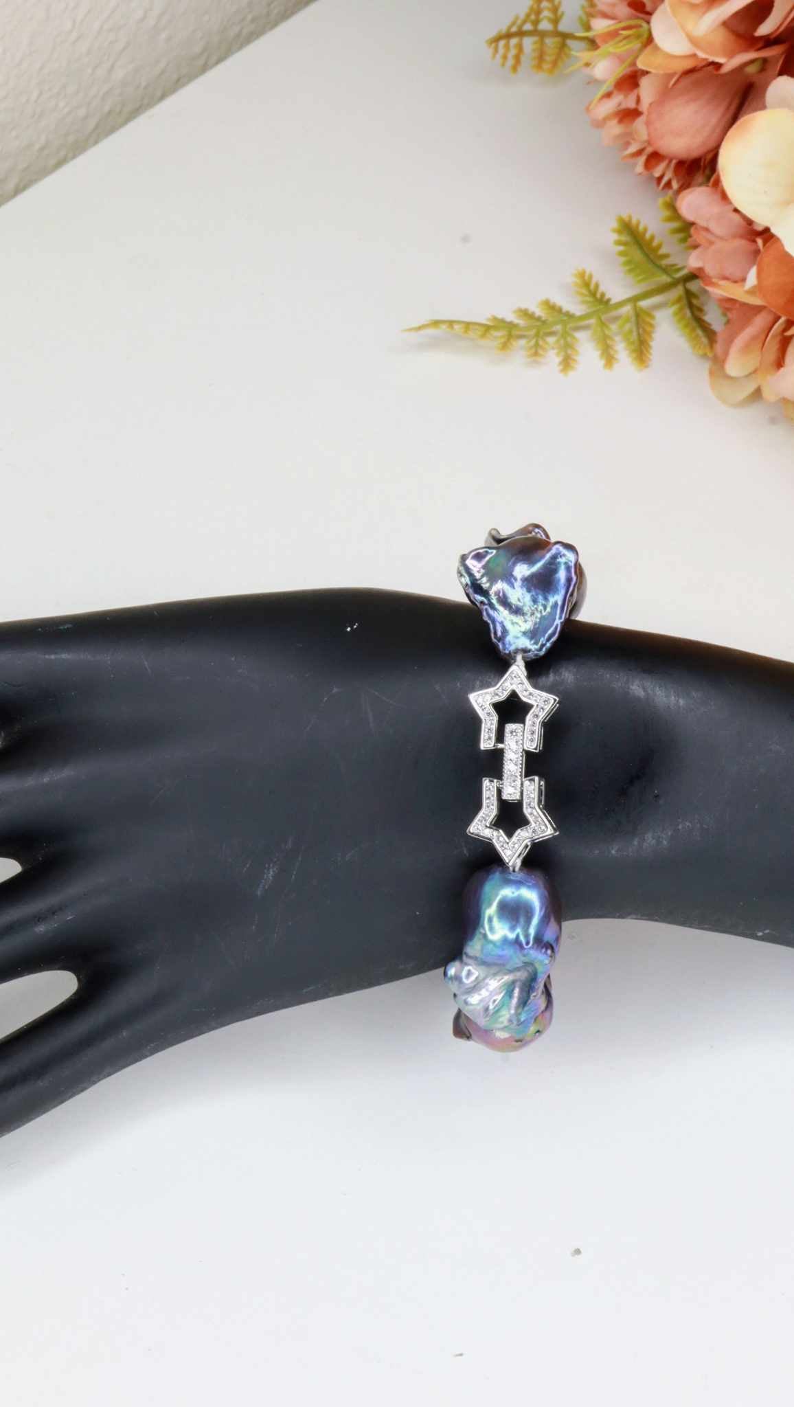 Flameball Baroque Freshwater Bracelet